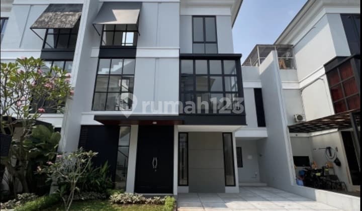 Rumah Dalam Town House Sangat Strategis Design Bagus di Cilandak Ampera