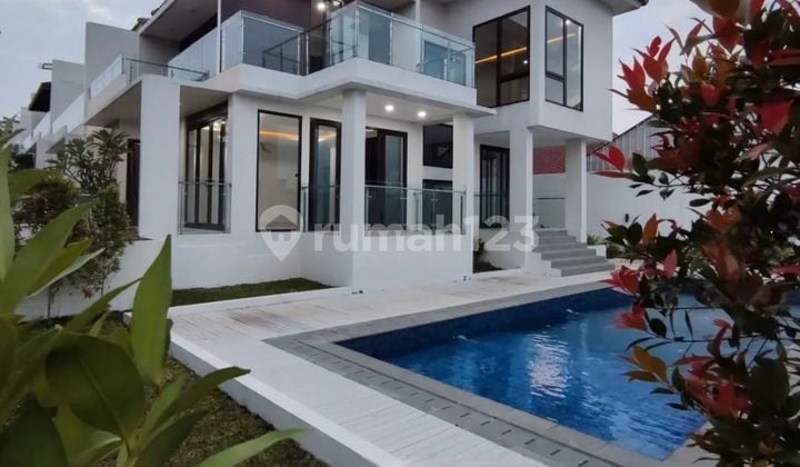 Turun Harga Rumah Mewah dalam Townhouse di Cilandak