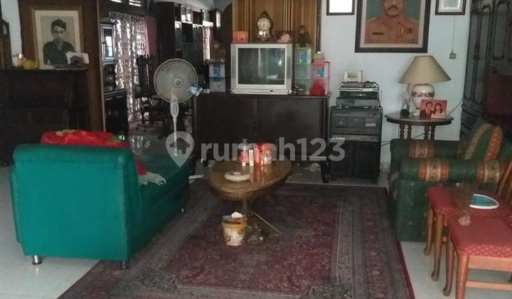 Rumah di Bawah Pasar di Jalan Kesehatan Cideng Jakarta Pusat