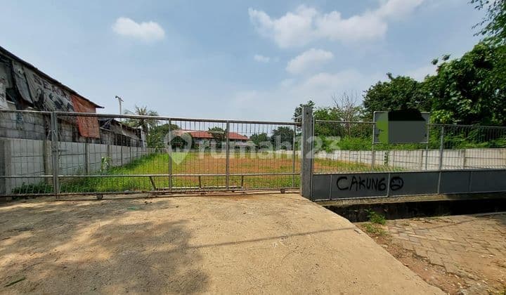 Commercial land by the roadside in Pulo Gebang Cakung, rarely available