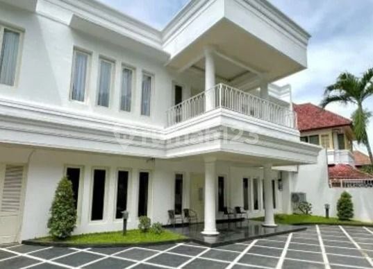 DIJUAL RUMAH BAGUS DAN TENANG MENTENG JAKARTA PUSAT