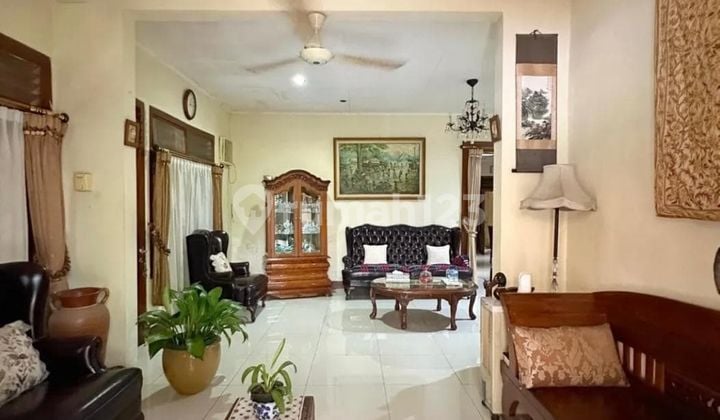 Rumah area Selong dekat SCBD bentuk tanah kotak , SHM