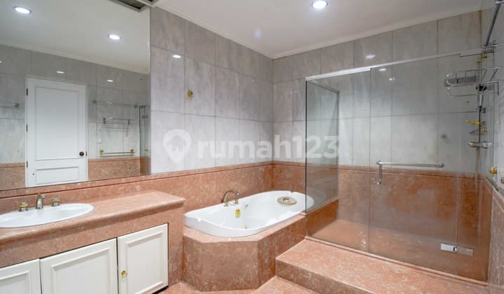 Rumah sewa Menteng ring 1 bisa dijadikan kantor ataupun usaha