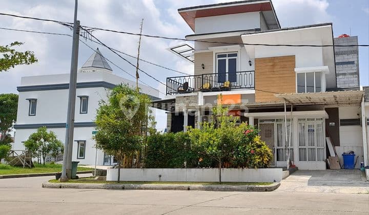 Dijual Rumah 2 Lantai SHM Sudah Renovasi di Cluster Novara