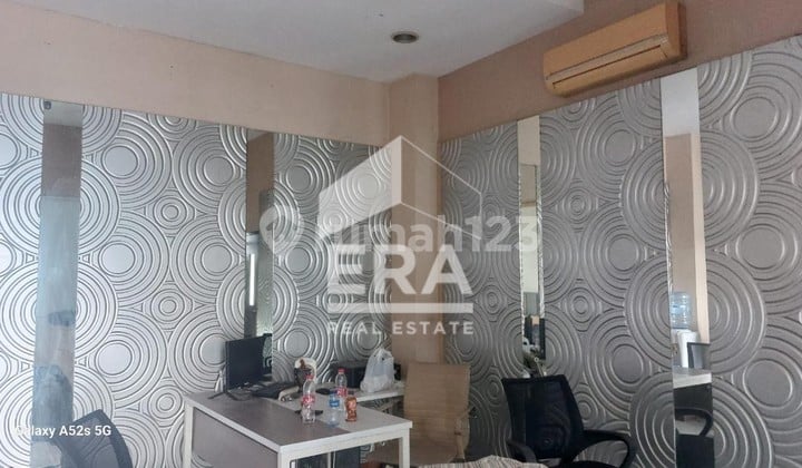 Gedung Siap Bisnis di Ciputat