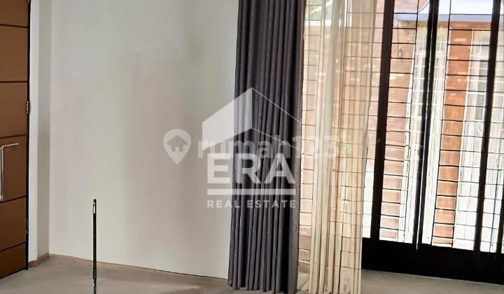 Rumah Siap Huni di Sektor 9, Tangerang Selatan