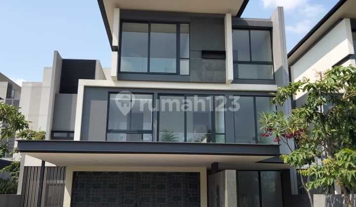 Rumah Dijual Navapark 3Lantai Lyndon BSD City