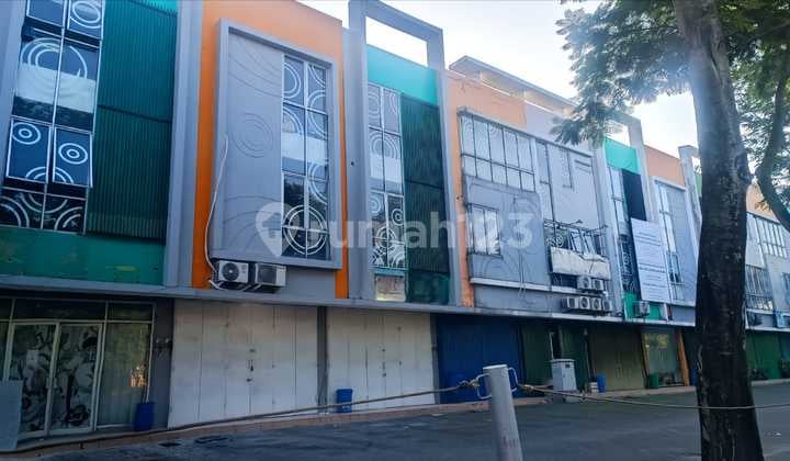 Shop house for sale Glaze 3 floors Gading Serpong Shop house for sale Glaze 3 floors Gading Serpong