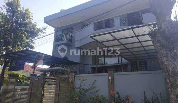 Rumah 2 Lantai Di Jalan Zamrud, Kemayoran
