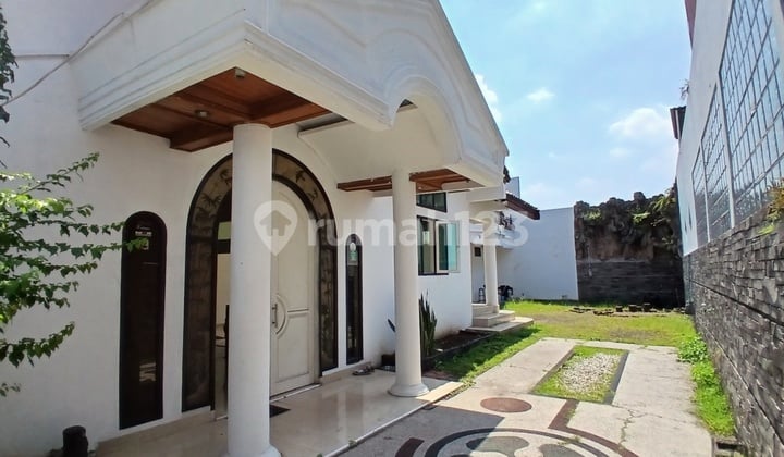 MURAH ,RUMAH SIAP HUNI DI SAYAP MOH TOHA, HARGA DI BAWAH NJOP,COCOK UNTUK KANTOR ATAU RUMAH TINGGAL