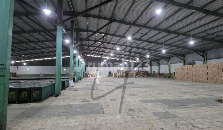 Warehouse Ready to Use in Leuwigajah 5 Minutes to Baros Toll RoadSuitable for Food Production