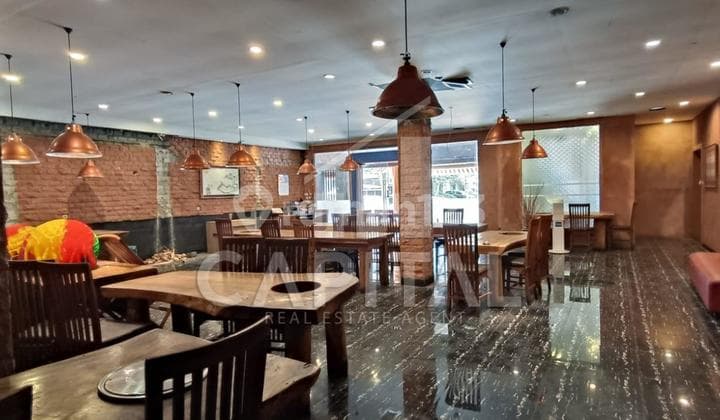 Ruang Usaha Strategis Ex Resto Di Jln Sumatera