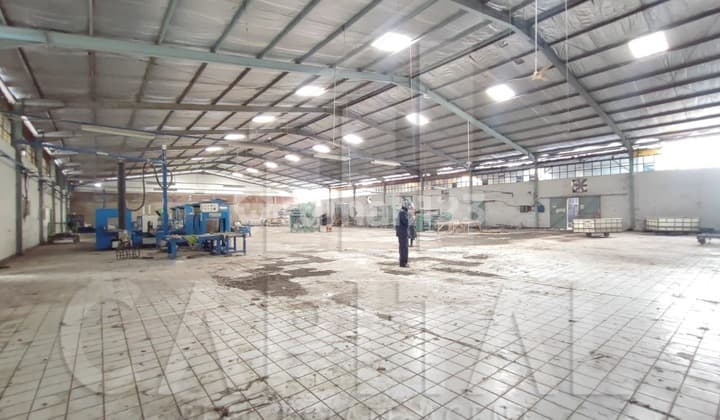 Strategic Warehouse B on Hospital Street Near Ujungberung Gedebage.