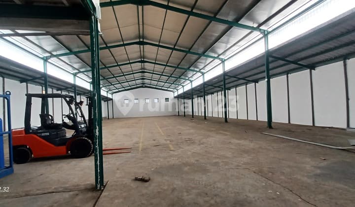 FOR RENT GUDANG KONSTRUKSI BAJA, BARU RENOV, SIAP PAKAI STRATEGIS 5 MENIT TOL PASIRKOJA SIAP PAKAI