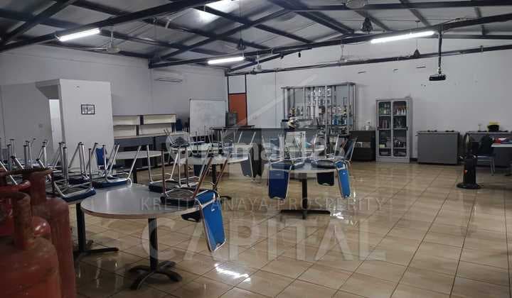 Ruang Usaha di Lembang Cocok untuk Cafe Mbg dan Expedisi