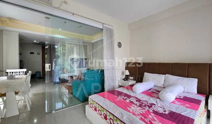 Apartement Dago Suites Hoek dengan Balkon Luas