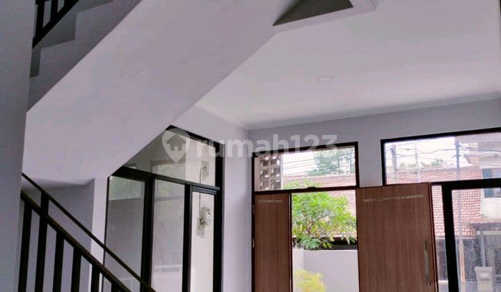 Rumah Minimalis , Baru Siap Huni Di Buah Batu Bandung