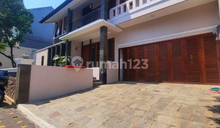 RUMAH CANTIK DALAM TOWNHOUSE DI CIRENDEU DEKAT LEBAK BULUS DI TANGERAN SELATAN