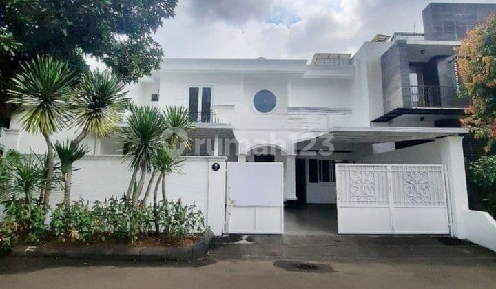 Rumah Modern Minimalis Siap Huni Dalam Komplek Di Lebak Bulus Jakarta Selatan