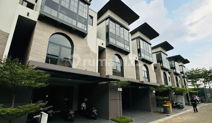 RUMAH DALAM TOWNHOUSE PROMO SPECIAL FURNISHED A SANCTUARY IN SOUTH JAKARTA KEMANG AMPERA