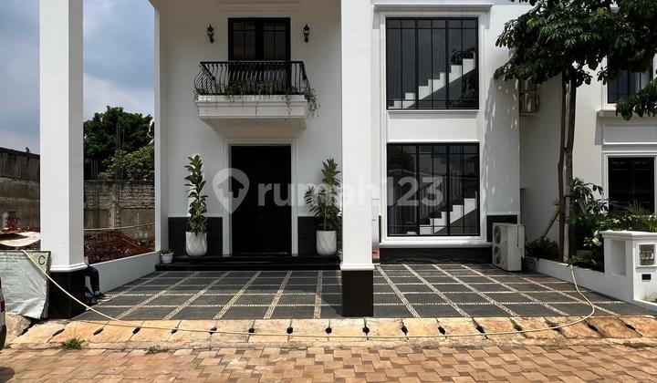 Townhouse American Classic Design Premium Private Lift,s.pool & Rooftop Di Veteran Area Jakarta Selatan