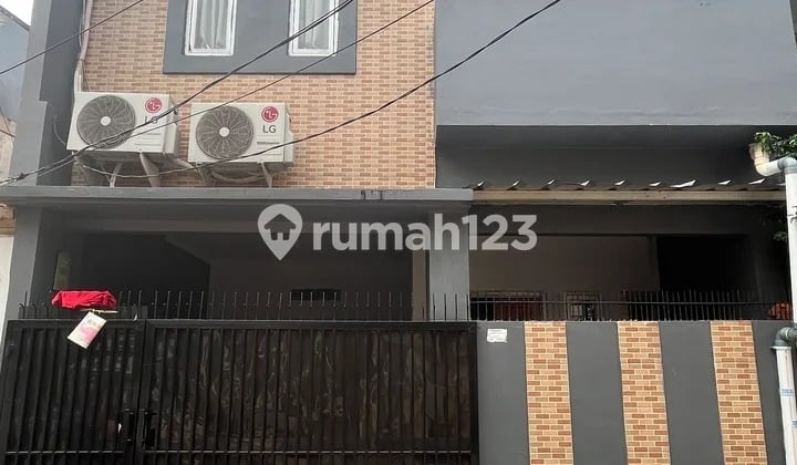 DI JUAL RUGI RUMAH PORS INDAH 2,5 LANTAI KAMAR TIDUR 5 SIAP HUNI