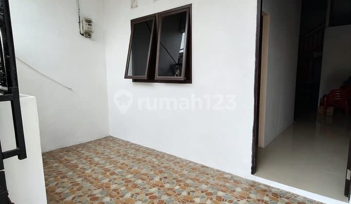 Sewa Poris 2 Kamar Bangunan Baru 2 Lantai Siap Huni
