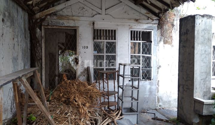 Dijual rumah tua dekat toll kota di Rawamangun Jakarta Timur