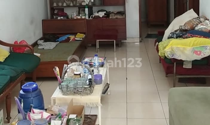 Rumah Tua Dekat Velodrome Di Pulo Asem