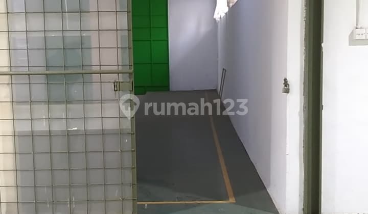 Gudang Siap Pakai dengan 2 Pintu di Cakung Barat