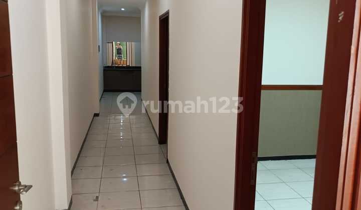Ruko 4 Lantai Dekat Tol di Dukuh Pakis Surabaya