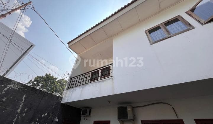 Rumah Di Lebak Bulus Ii Dekat Mrt Di Fatmawati Rumah Butuh Minim Renovasi SHM di Fatmawati