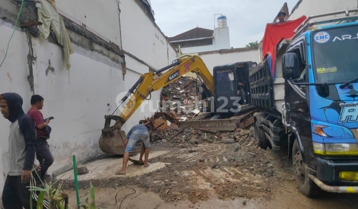 Ready-to-Build Mature Land Plot in Kemang Selatan, Cipete, South Jakarta, Freehold Title, 230.0 m².