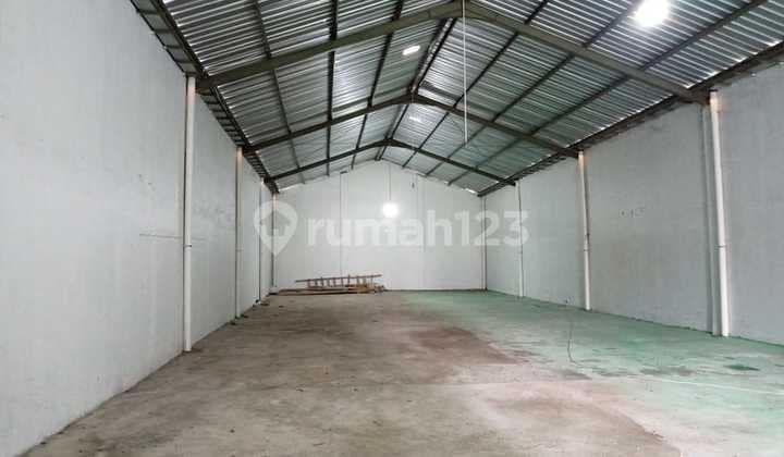 Gudang di Pusat Kota Dekat Pacific Mall