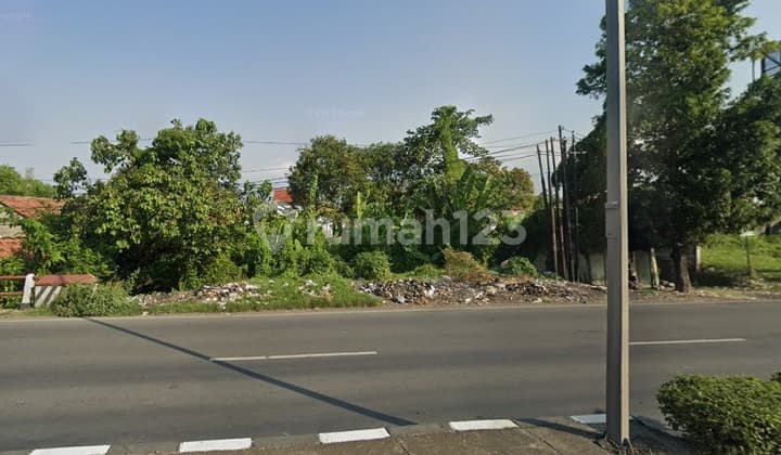 The Land on Pantura Route Near the Bus Terminal