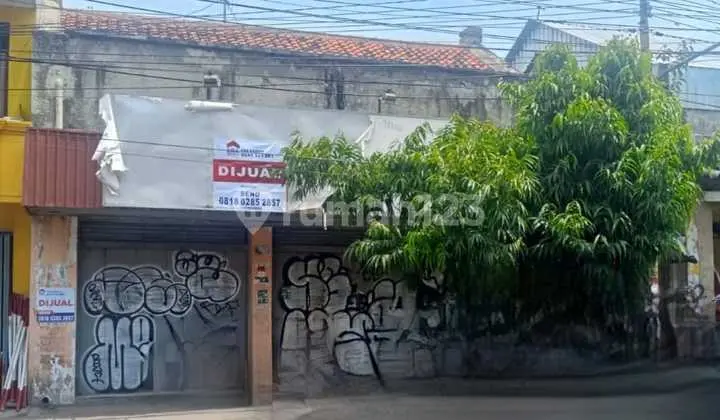 Shop House and Land in Commercial Area Near Market