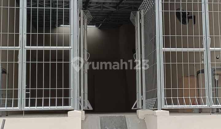 Ready to Occupy, House, 1 Floor, Freehold Title, Near Places of Worship, Flood-Free