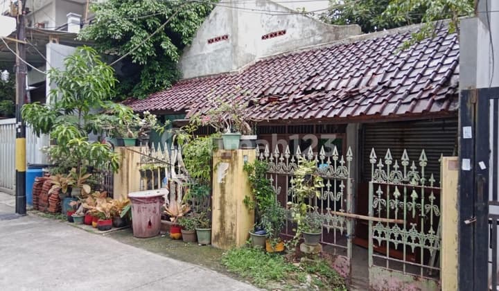 Old House Land Survey in Tomang Certificate in Process