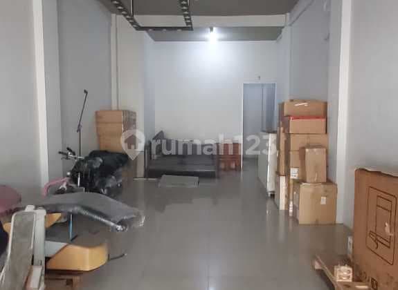 Ruko Hasyim Ashari Rapi Dalam Komplek Tidak Banjir