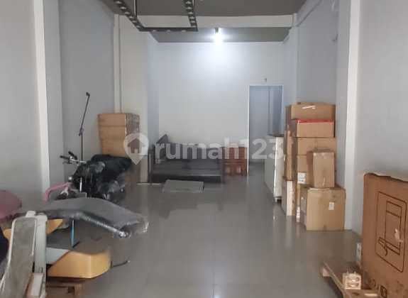 Ruko Hasyim Ashari Rapi Dalam Komplek Tidak Banjir