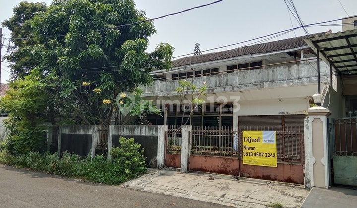 Rumah Lama Murah di Lingkungan Nyaman Dekat Binus Kemanggisan