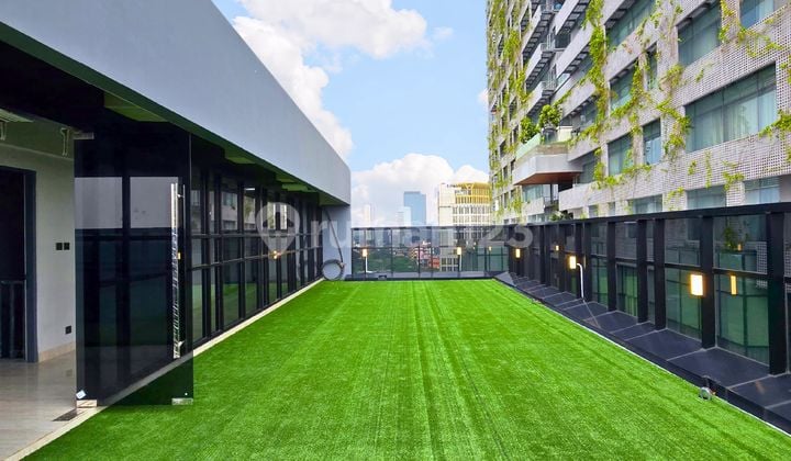 New & Fresh Disewa Gedung Commercial Area Cilandak Fatmawati, bisa untuk Office dan Usaha Lainnya. Jalan kaki hanya 5 menit ke MRT Fatmawati