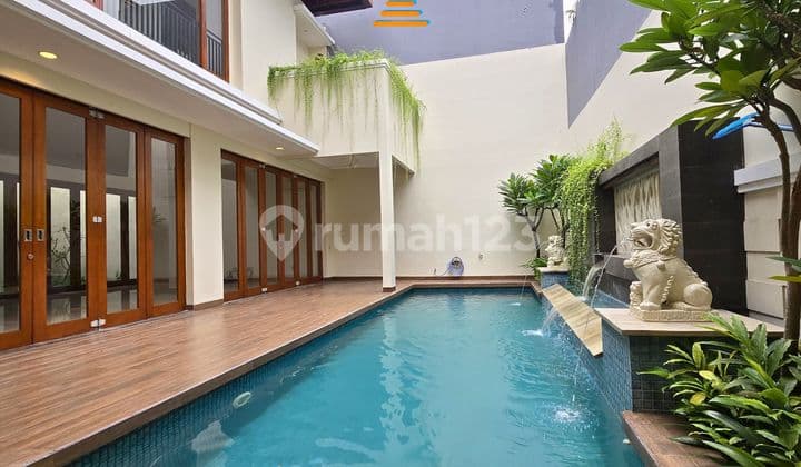 House With Private Swimming Pool Near Jis Cipete Jakarta Selatan