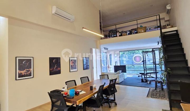 Terbaik! High Traffic, Pasar Consumer menengah ke atas, Ready for Office, Restaurant, cafe, Boutique dan Gallery, luas 117m 2 lantai, Ruko Di kemang