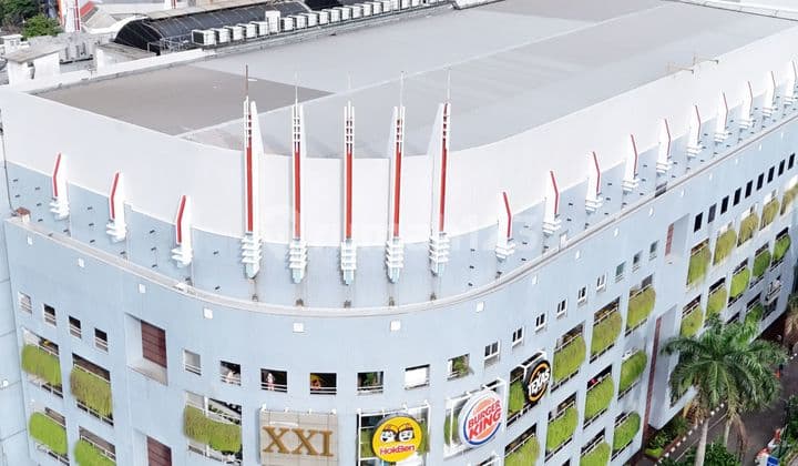 Rumah Tua Area Komersial Di Blok M Kebayoran Baru