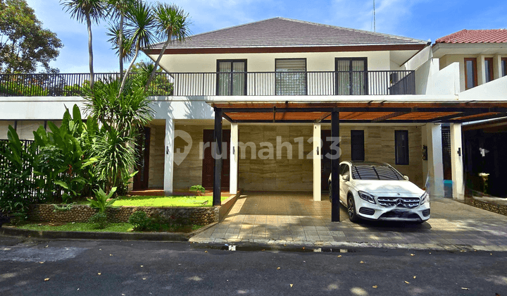 Hunian Nyaman di Kemang Dijual Rumah Modern & Luxurious Siap Huni, One Gate System Lingkungan Hijau dan Tenang