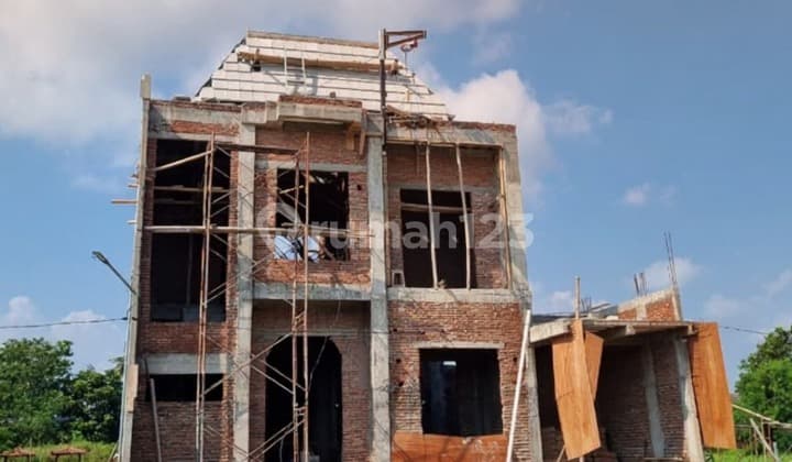 Dijual Rumah include Kolam Renang One Gate Sistem Sleman Jogja