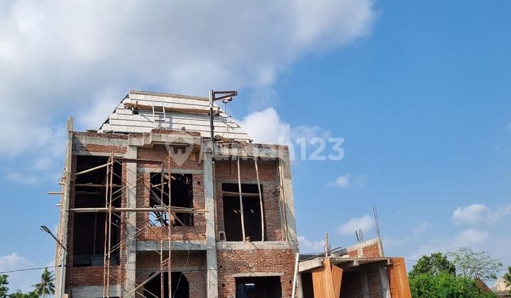 Gaya Hidup Premium di Jogja: Rumah Mewah 3 Kamar dengan Kolam Renang Pribadi