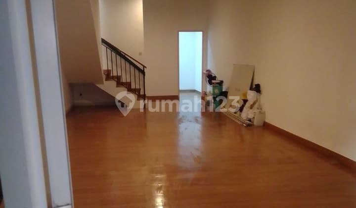 Disewakan Pertahun Ruko 2,5 Lantai Di Poris Paradise Exclusive Siap Usaha Jalan Ramai