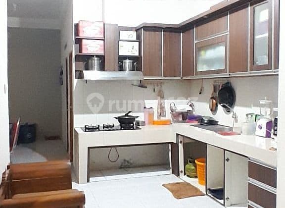 Rumah 1,5 lantai huk luas 215m2 baru renov siap huni cluster Banjar wijaya